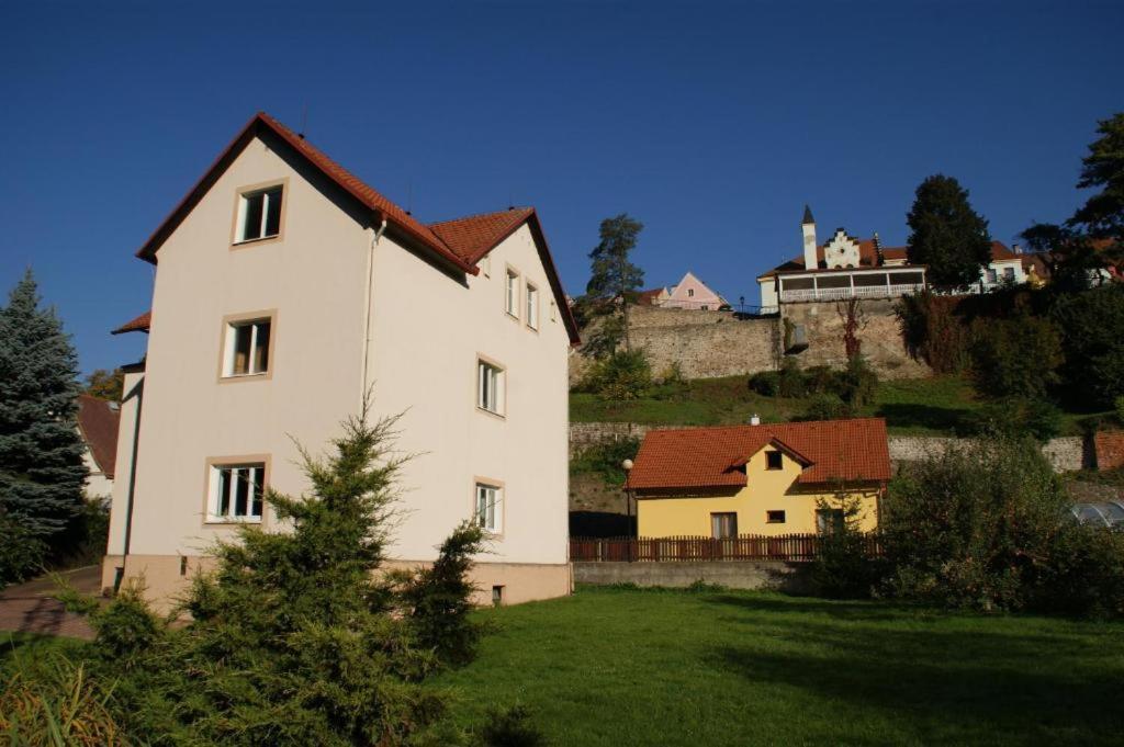 Pod Jezem Apartment Loket